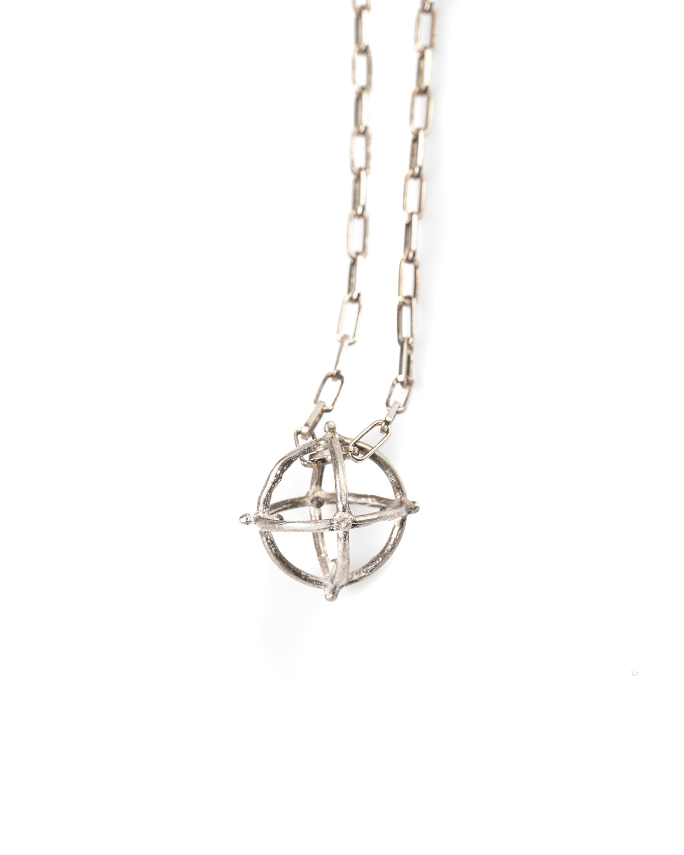 Ma AD11 AG Globe Necklace S 02 Ma AD11 AG Globe Necklace S 02