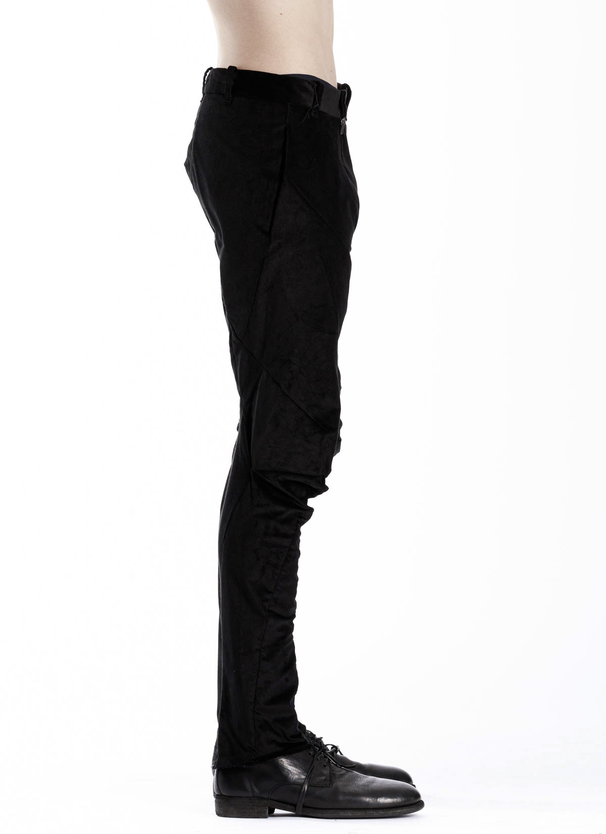black fitted pants