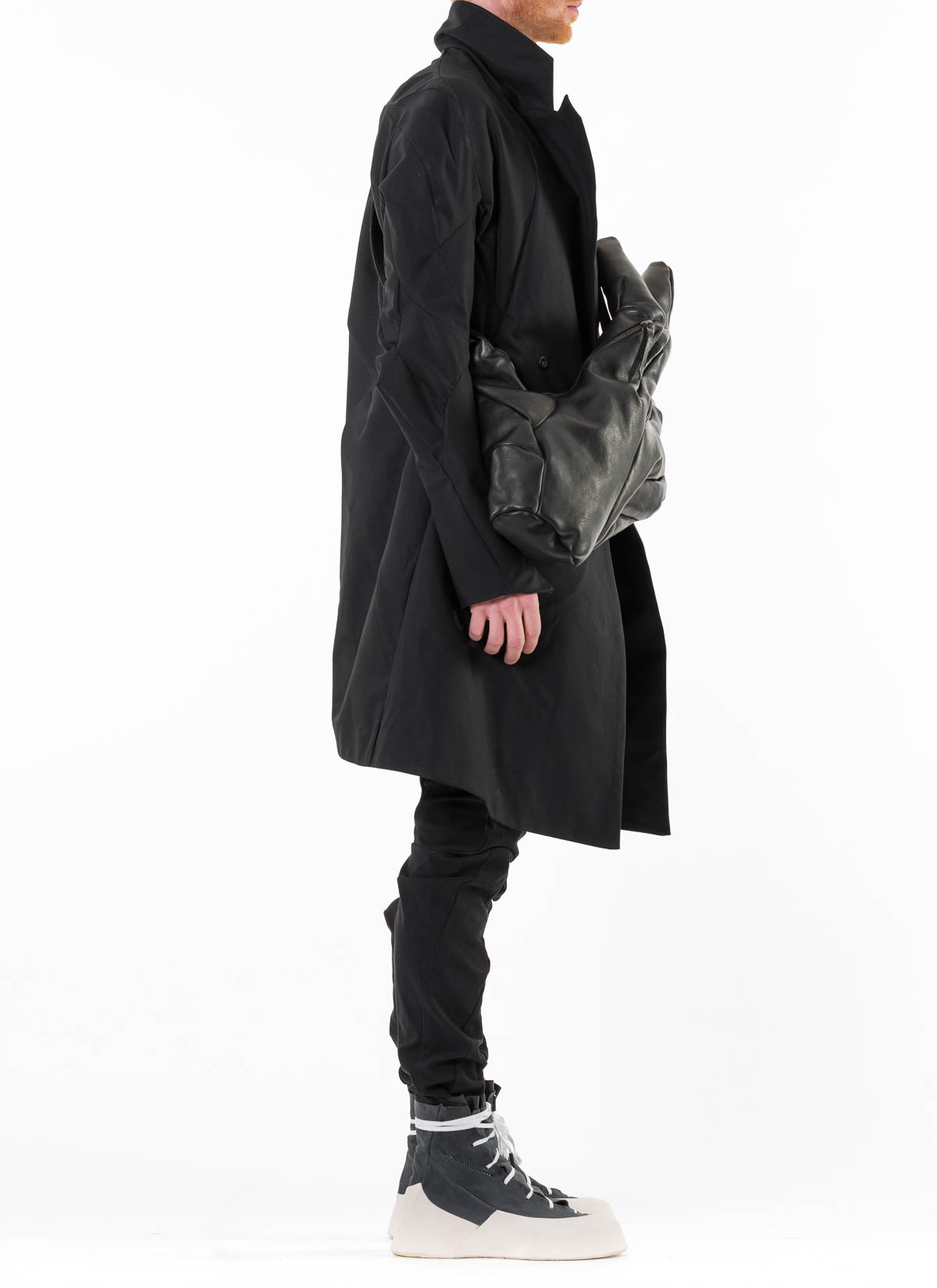hide-m | LEON EMANUEL BLANCK Distortion Handbag, black horse