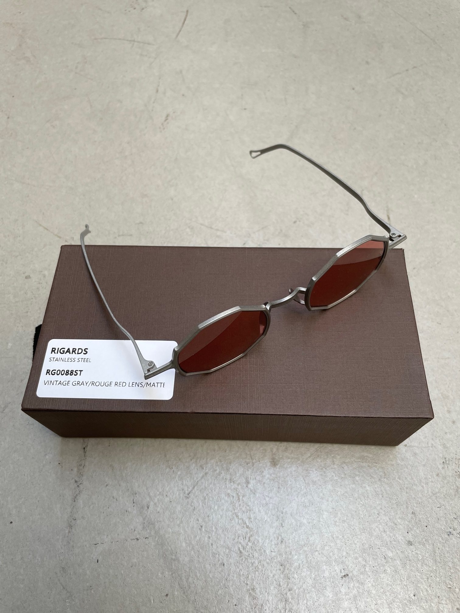 hide-m | RIGARDS sunglasses RG0088ST vintage grey, rouge lens