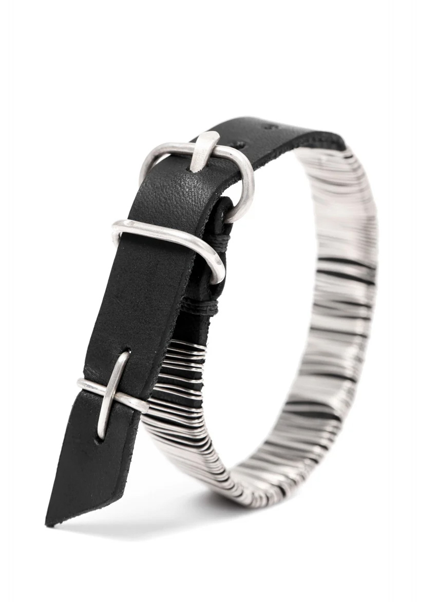 hide-m | M.A+ Thin Silver Wrapped Wristband A-F7BL1, black