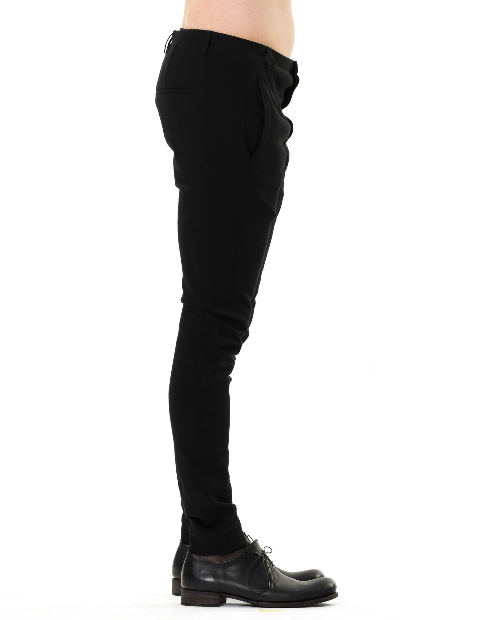 Obslim hide-m | LABEL UNDER CONSTRUCTION Slim Fit One Cut Pants, black
