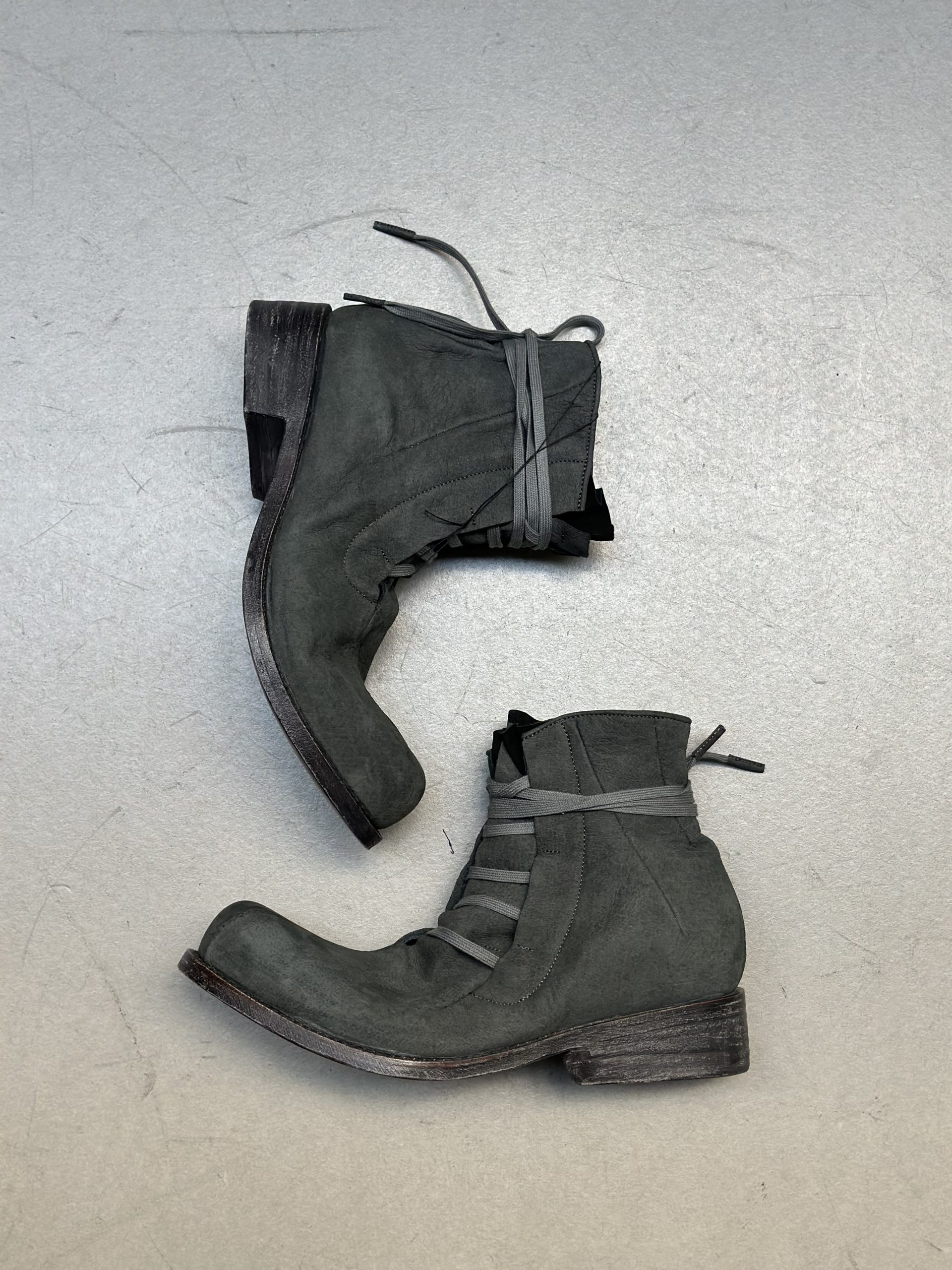 hide-m | LEON EMANUEL BLANCK Distortion Short Work Boot, dark grey