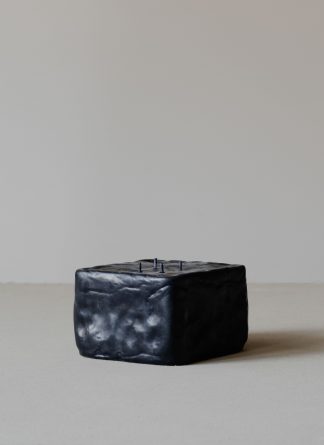 Oberflacht Klotz Square 4 Wick 2100gr Candle Kerze handmade beeswax paraffin black hide m 1