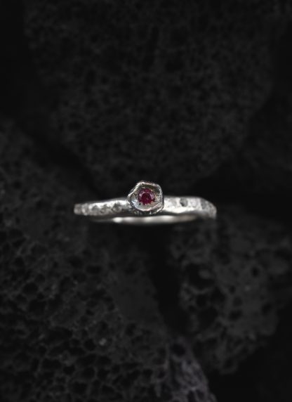 ROSA MARIA KAMA R H DIA 8X8 RU Ring Jewellery Jewelry Schmuck Sterling Silver 8x8 Cut Diamonds Ruby hide m 3